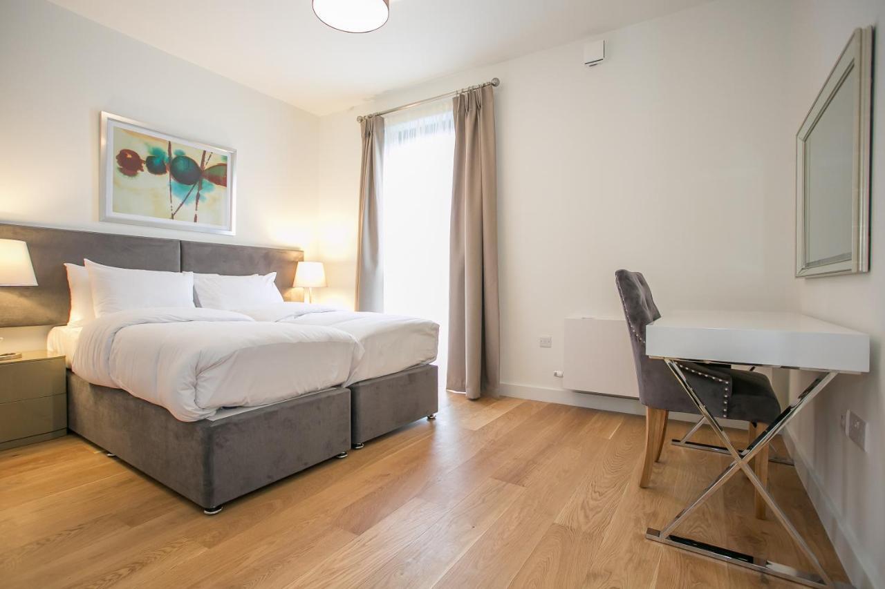 Grand Canal Square Apartments Dublin Exterior photo