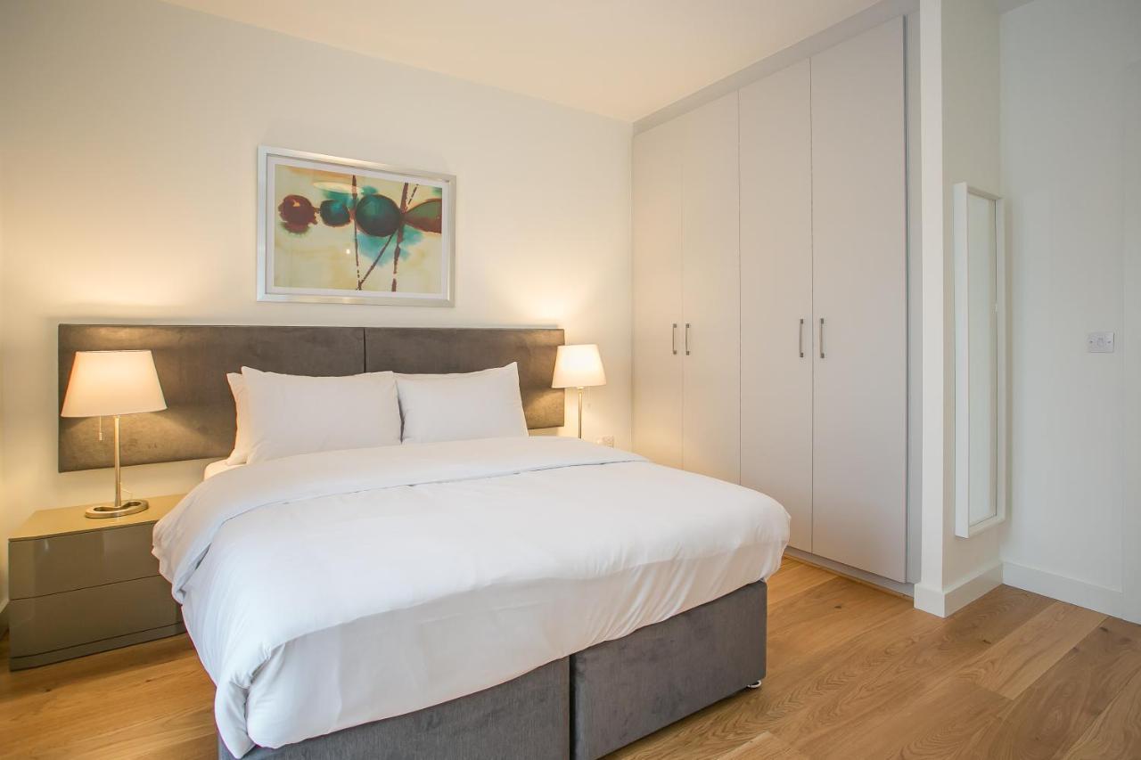 Grand Canal Square Apartments Dublin Exterior photo